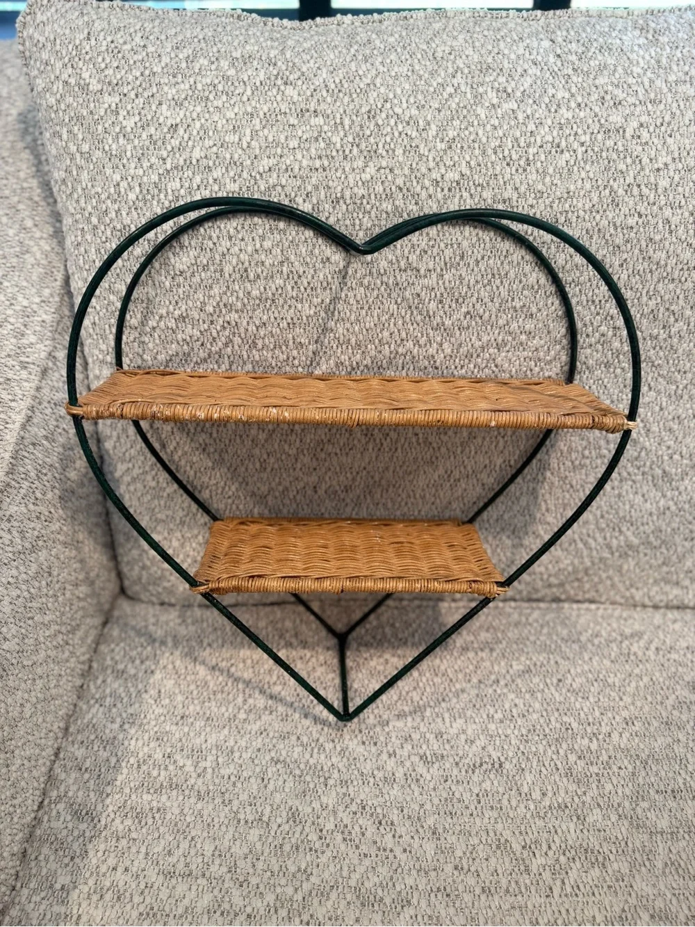 Heart-Shaped Wall Display Shelf in Green and Brown